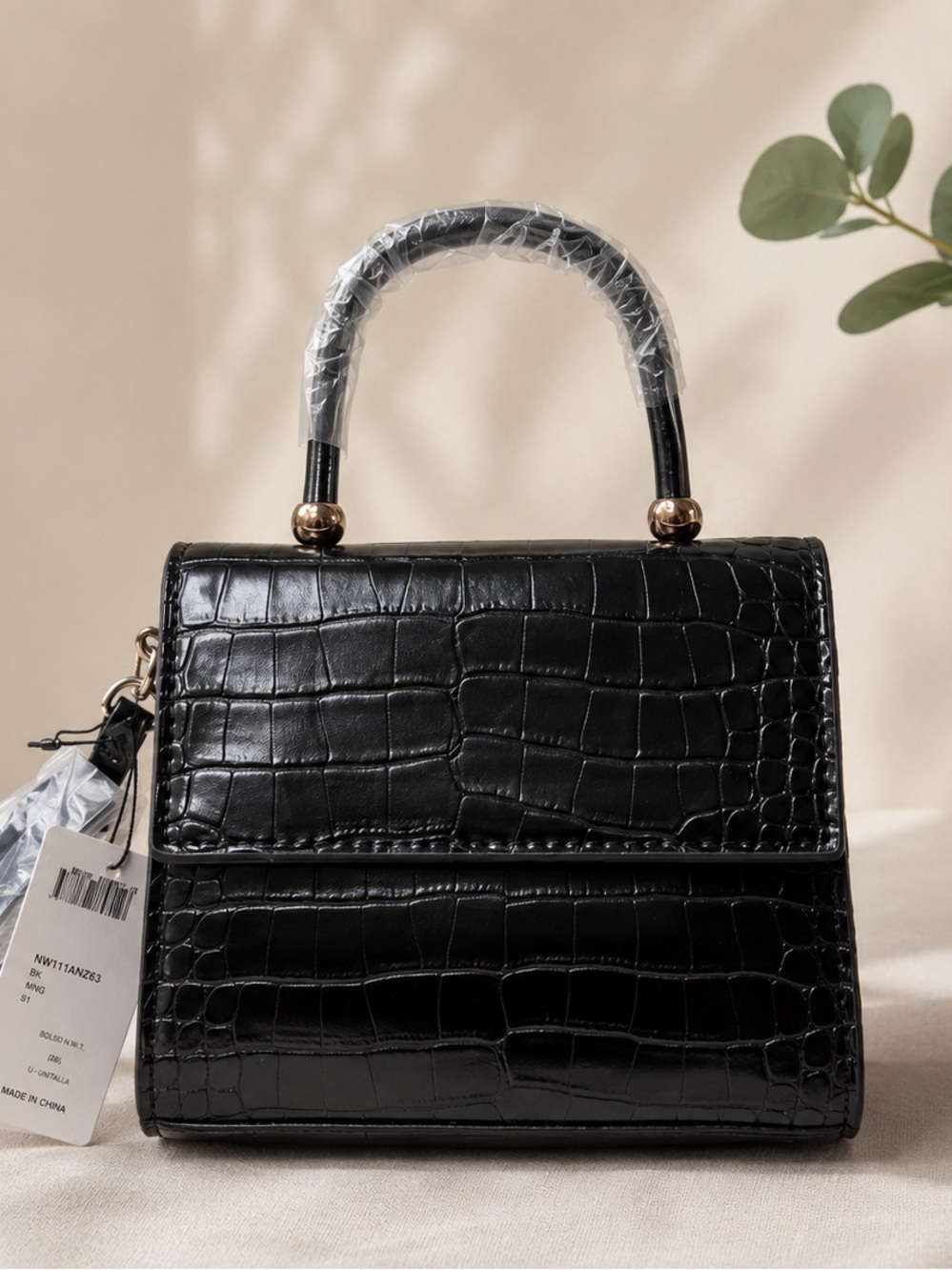 NWT Mango Top Handle Elegant Black Crocodile-Embossed Handbag Magnetic Closure